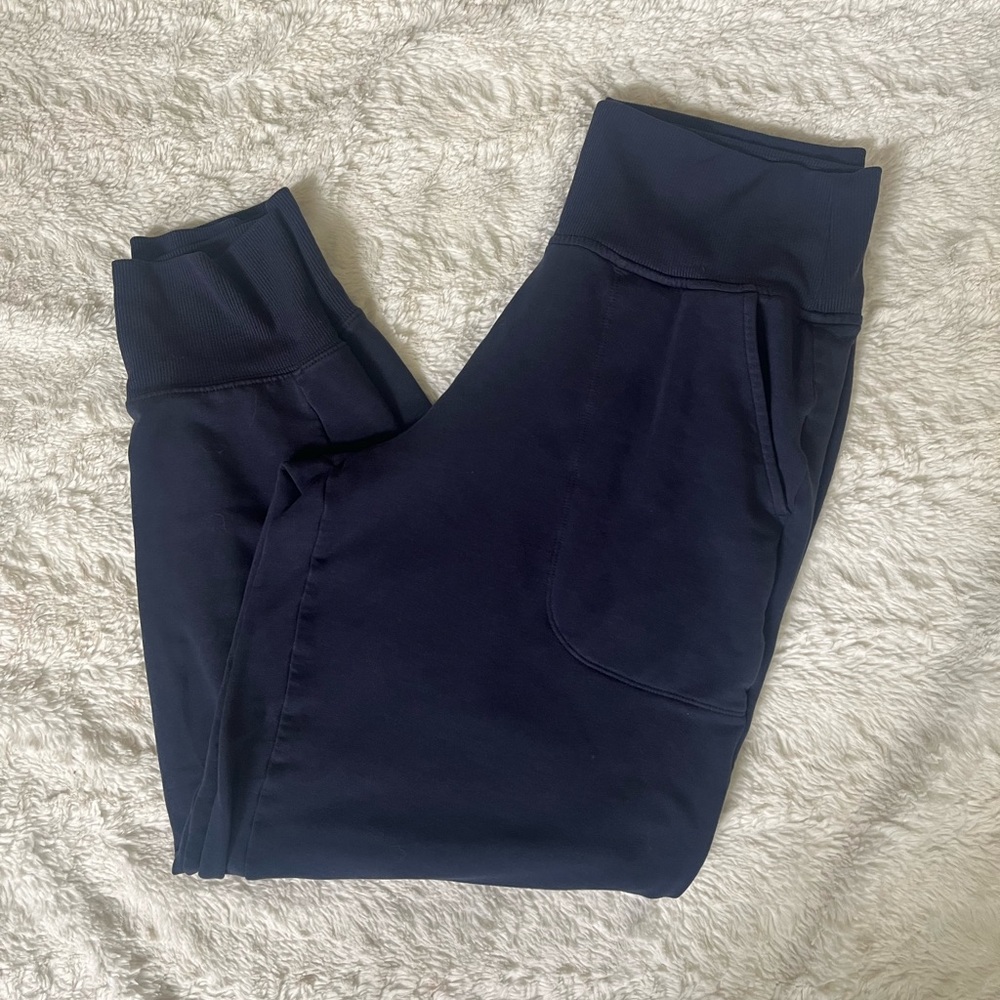 Athleta Coaster Luxe Sweatshirt and Joggers Set - Picture 4 of 8